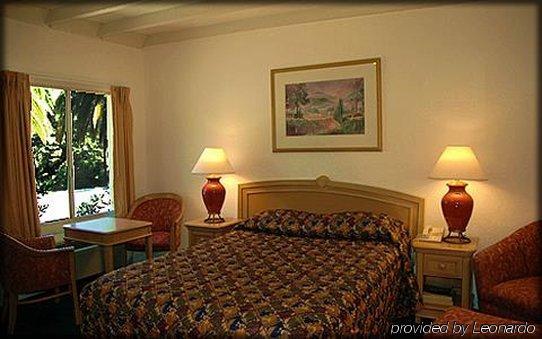 Marin Lodge San Rafael Room photo